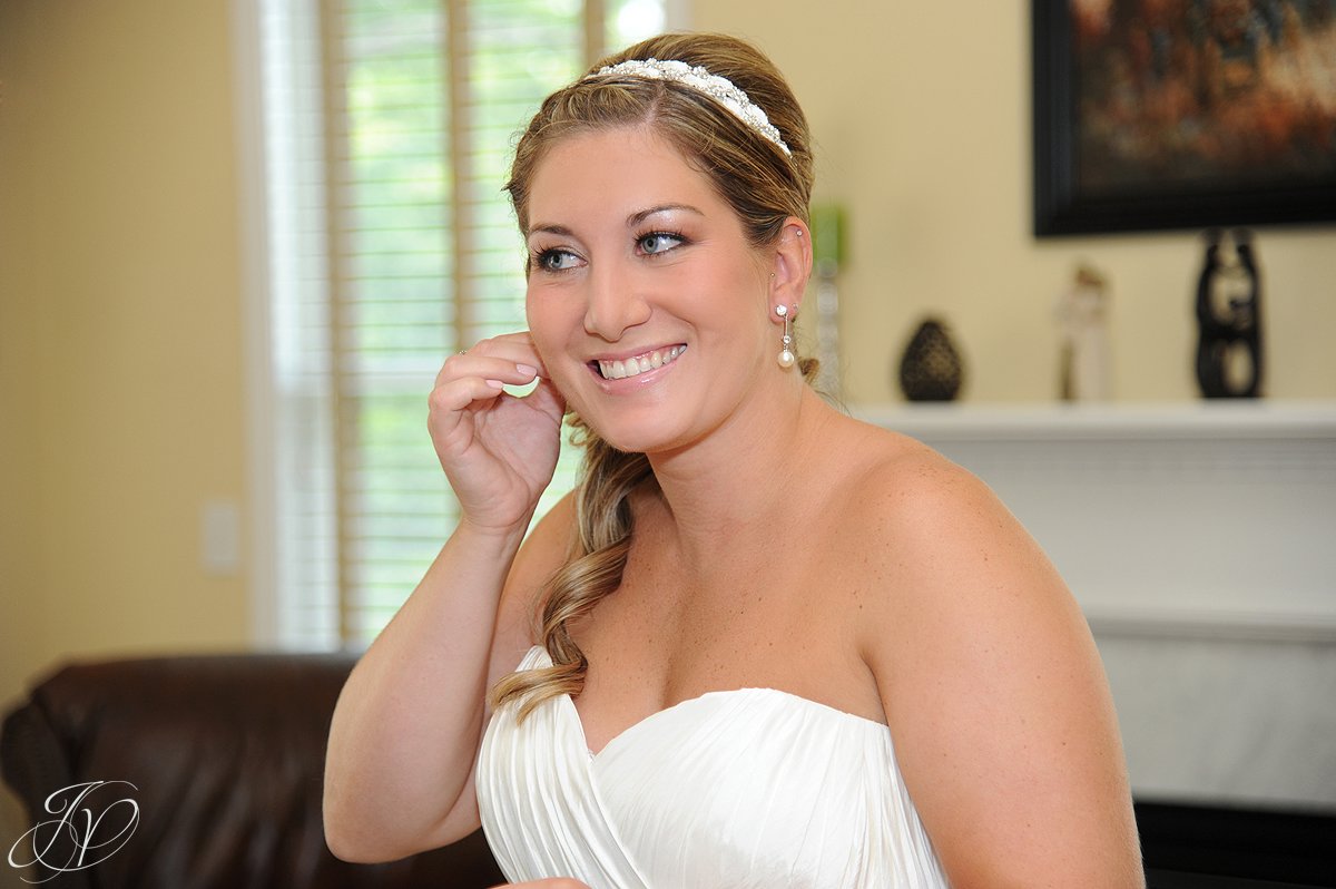Mohawk River Country Club & Chateau, Saratoga Wedding Photographer, beautiful bride photo, photo of bride