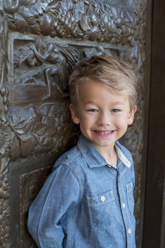 Christmas Tree Farm - Kansas City Family Photographer