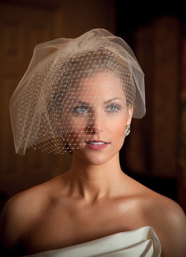 Birdcage veil on stunning bride at bridal suite at Tehama