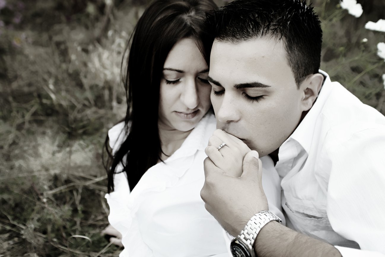 Cushing Park framingham MA -  Matthew and stephanie Engagement Photo Session 