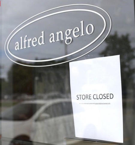 Suit Up in Style: Essential Tips for Choosing the Perfect Tuxedo Rental