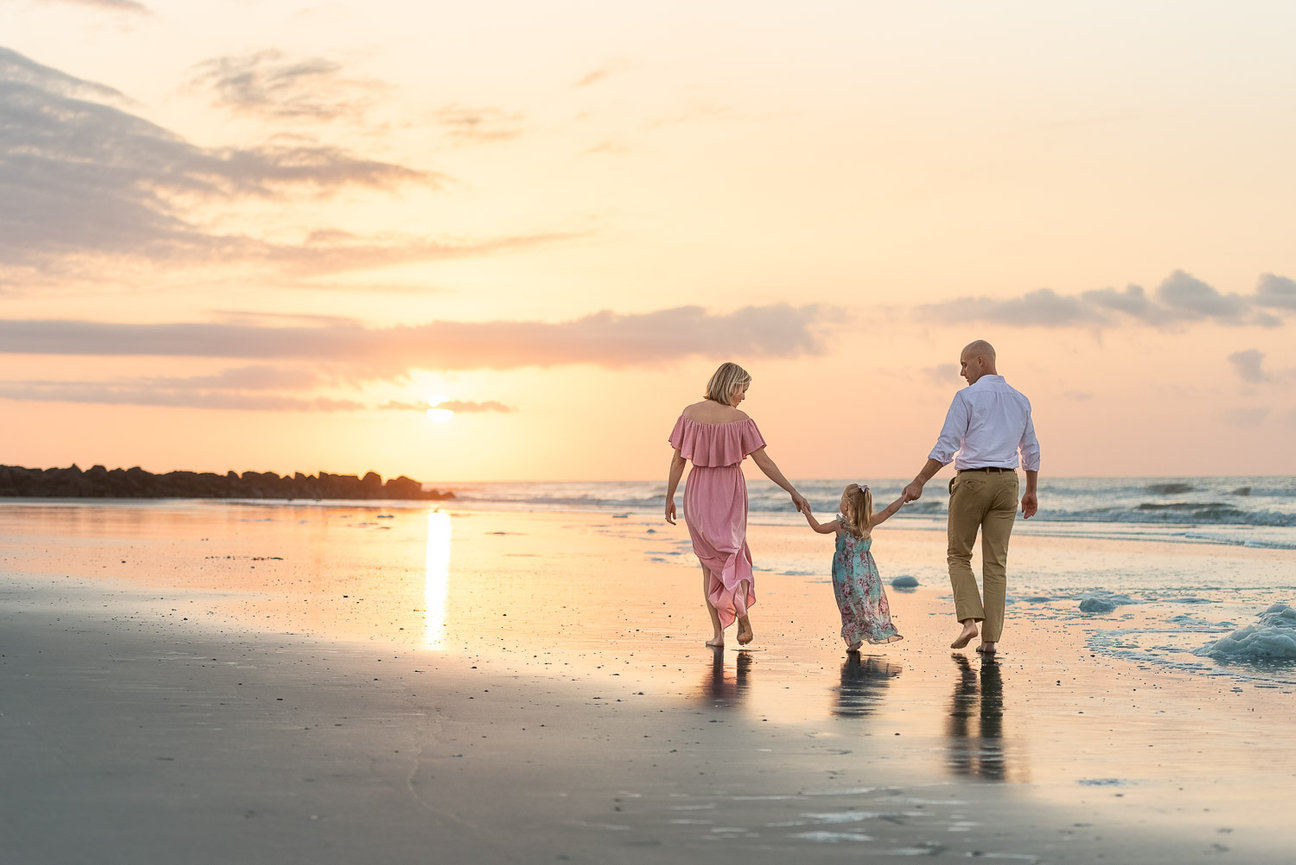 Sunrise Extended Family Session at Port of Call, Isle of Palms