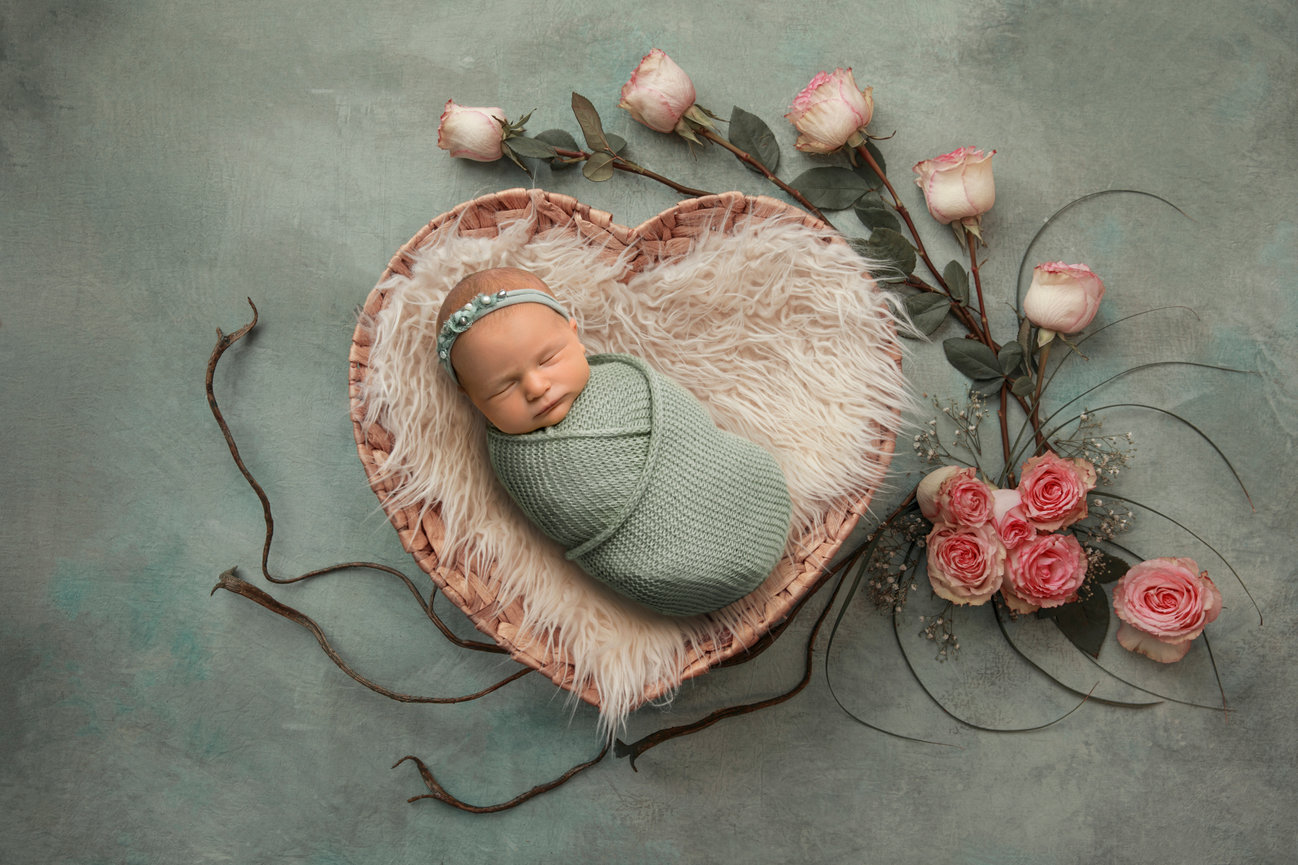 Hailee's Studio Maternity Session - Augusta, Wisconsin