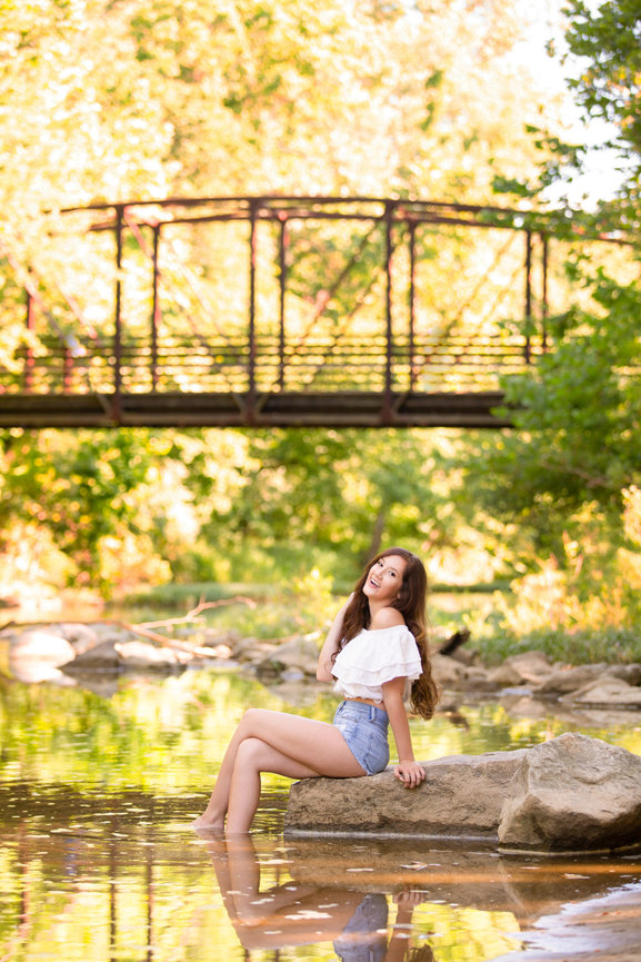 Senior Session Scheduling: Navigating the Seasons for the Perfect Photoshoot