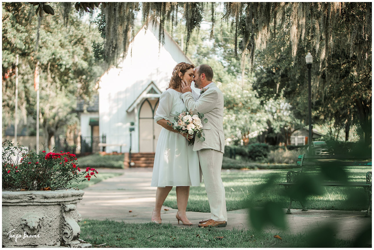 Vintage car couples shoot