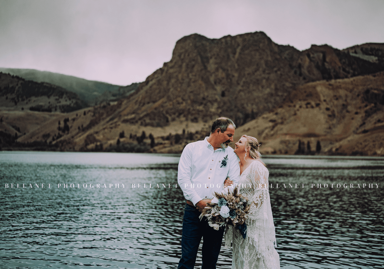 Nick and Eva Sweet Water Hollow Salmon Idaho Idaho Wedding