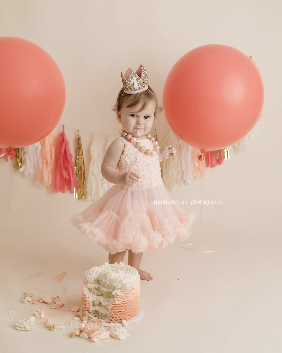 Cake Smash Photography in Los Angeles by Maxine Evans