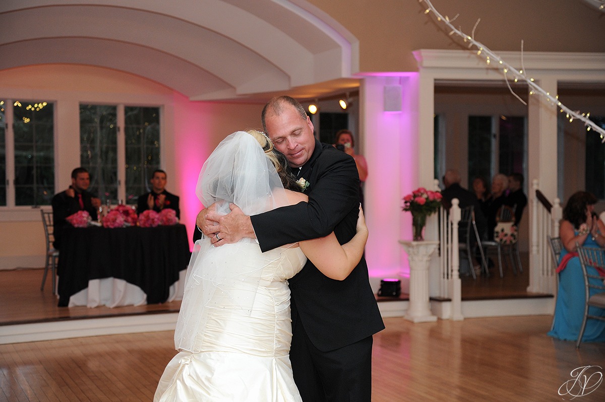 emotional bride's first dance with her father