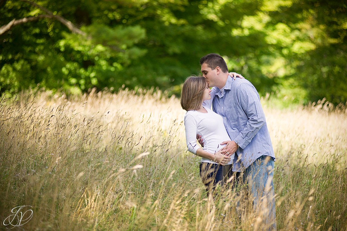 beautiful family on loccation maternity session, albany maternity photography, albany maternity photographer, john boyd thacher state park