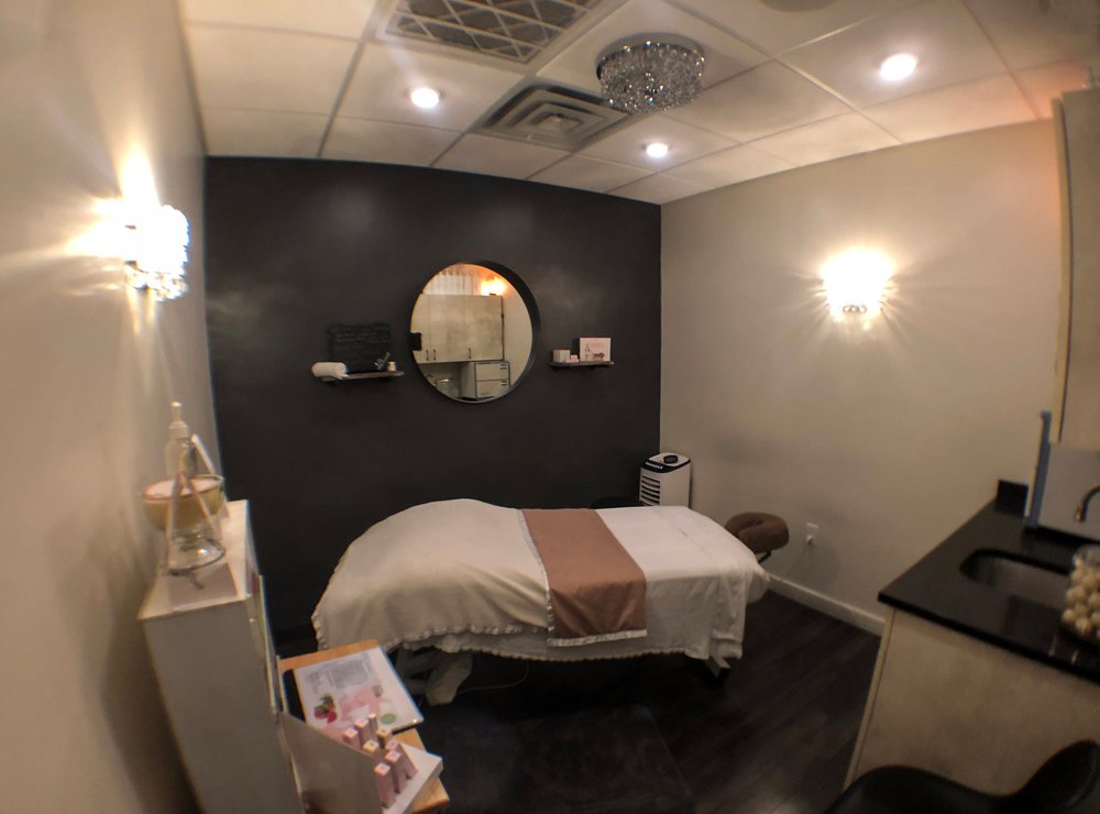 hagerstown-md-salon-spa-massage-service-bella-salon-spa