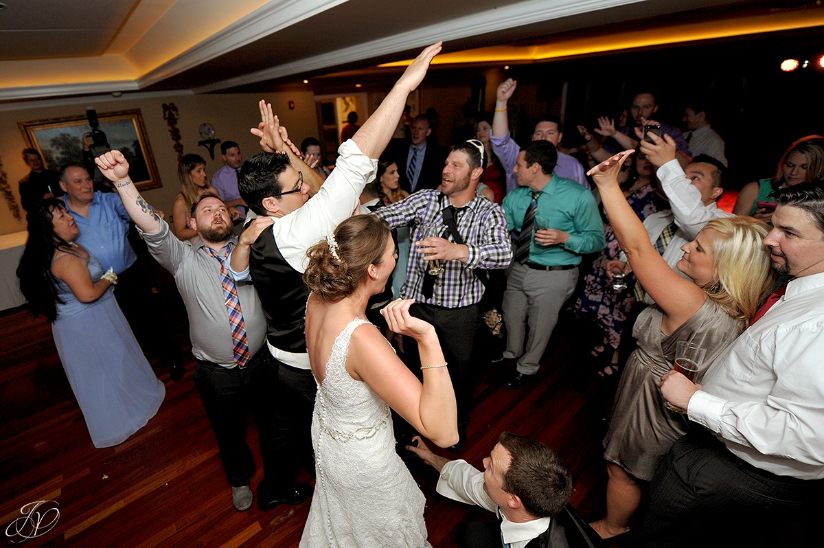 candid reception photo shenandoah valley golf club