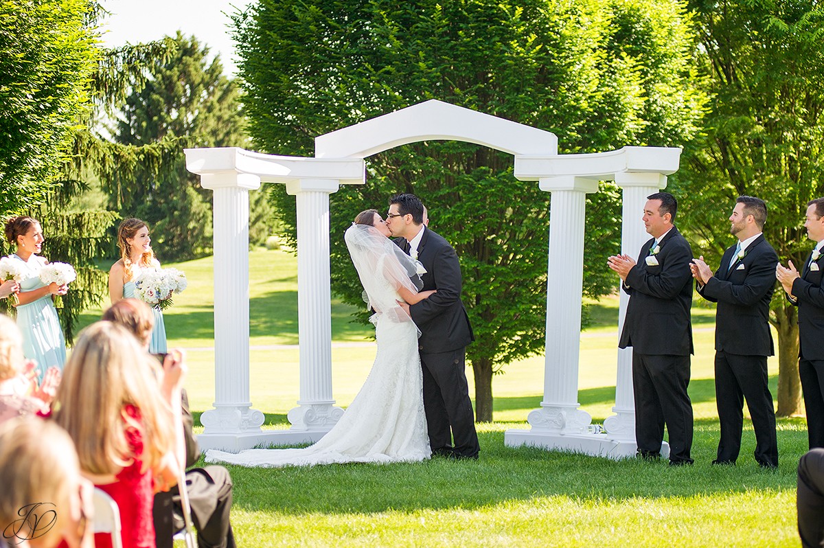 first kiss wedding ceremony at Shenandoah valley golf club