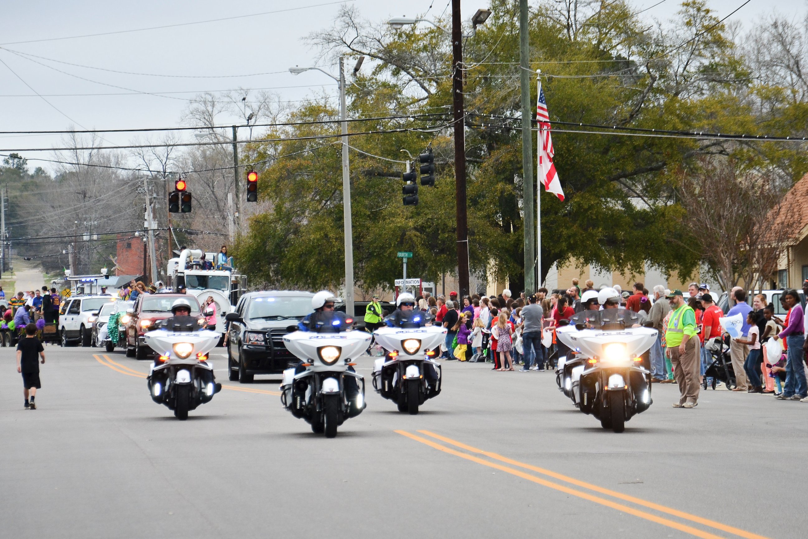 Prattville Photographer {Prattville Mardis Gras Parade} Jennifer