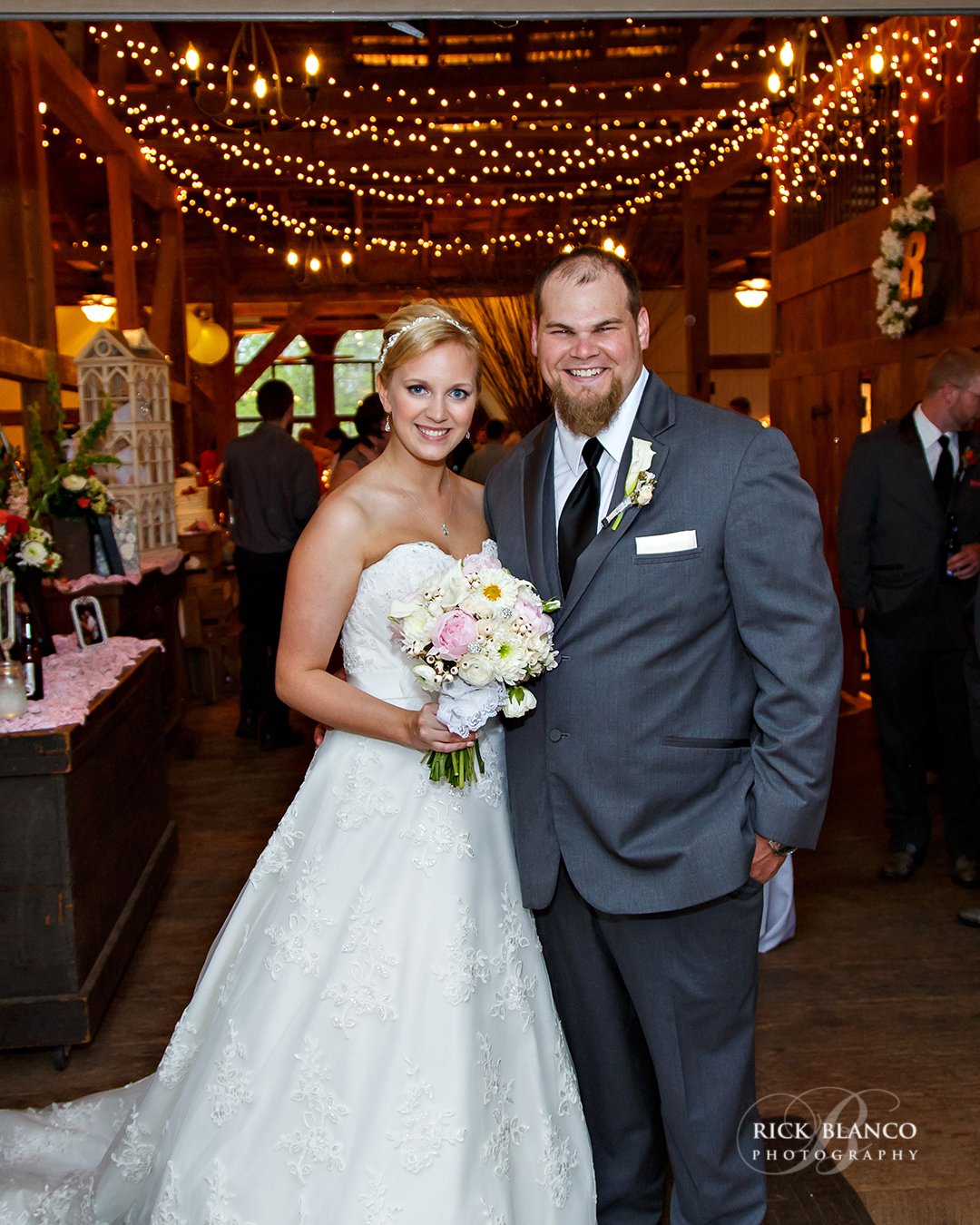 Rustic wedding at Stonebrook Farm in Perkasie