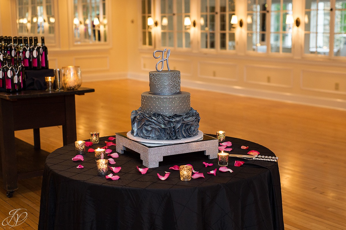 gorgeous vintage wedding cake