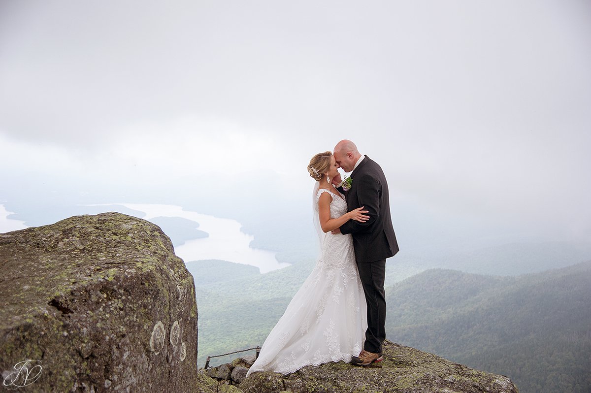 bride and groom whiteface mountain