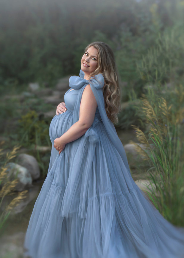 maternity photo session at park in  Milford