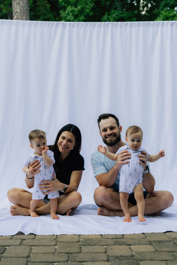 A relaxed maternity, newborn, and family photography experience in Asheville, NC that feels calm and guided.