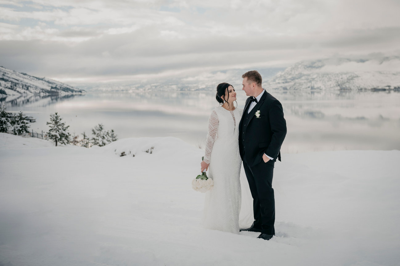 Okanagan valley wedding photographer for outdoor ceremonies