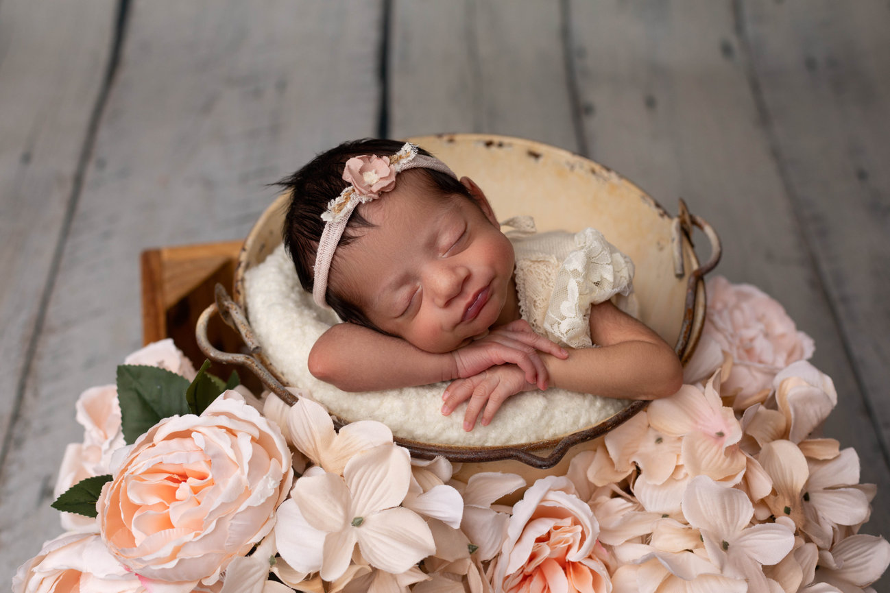 lake elsinore newborn photographer,lake elsinore maternity photoshoot, lake elsinore photography, lake elsinore newborn photographer, lake elsinore newborn photography, lake elsinore baby photographer,