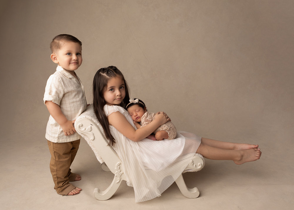 inland empire newborn photography, riverside newborn photographer, riverside newborn photography, riverside maternity photographer, riverside baby photographer, riverside cake smash photographer,