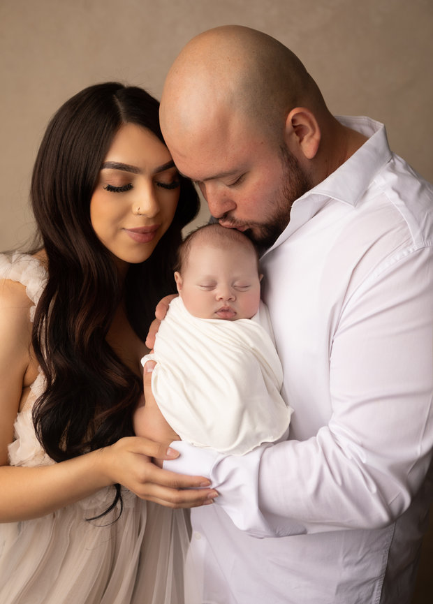 moreno valley newborn photographer, moreno valley newborn photography, moreno valley maternity photographer, photographer near moreno valley, moreno valley baby photographer,