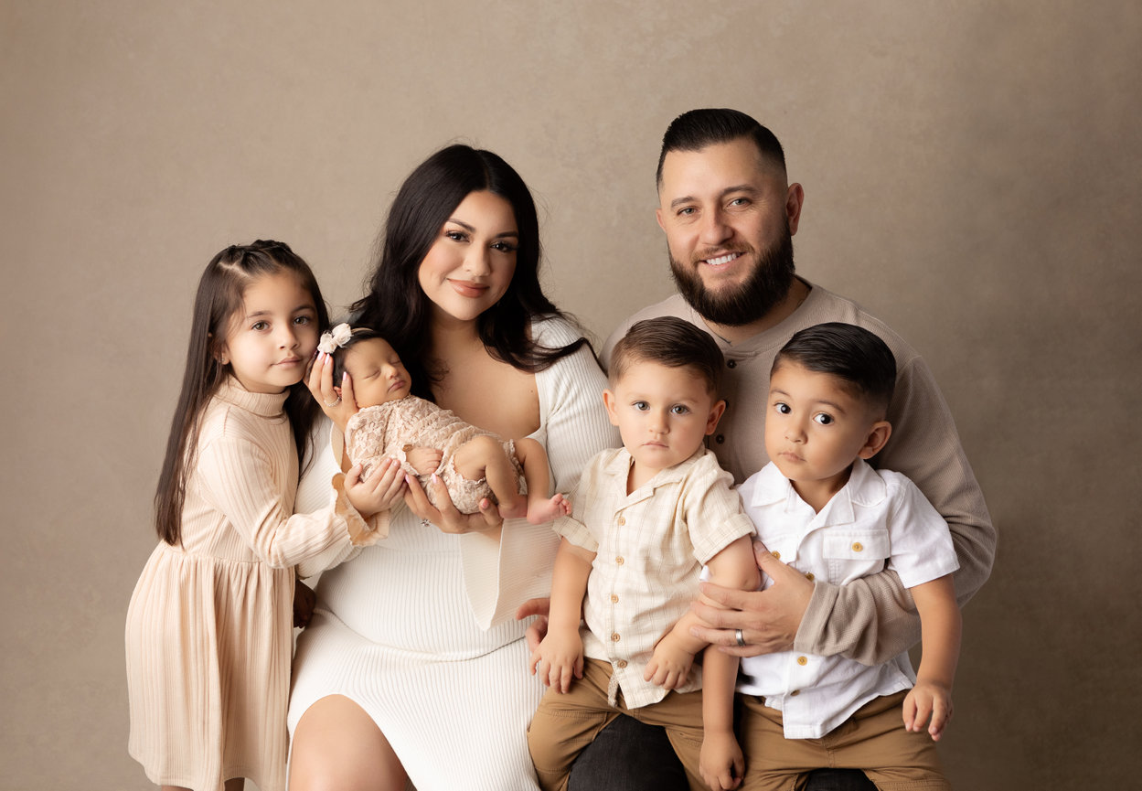 chino hills newborn photographer, chino newborn photographer, chino baby photographer, chino hills family photographer, chino cake smash photographer, chino ca,