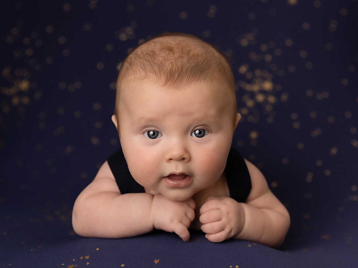 connecticut baby photographer, baby photography near me, baby portraits connecticut, milestone portrait sessions near me