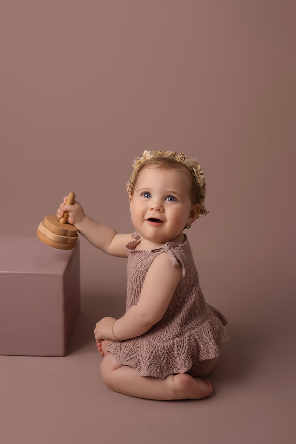 connecticut baby photographer, baby photography near me, baby portraits connecticut, milestone portrait sessions near me, best Connecticut baby photographer, baby portrait studio Waterbury CT
