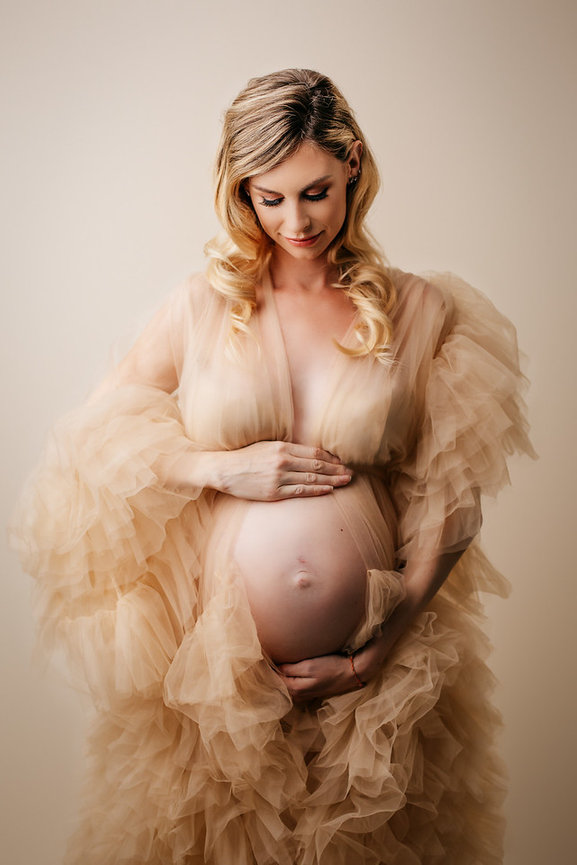 Laguna Beach maternity photographer, Laguna Beach newborn photographer, Laguna Beach baby photographer, Laguna Beach family photographer, portrait studio Laguna Beach CA