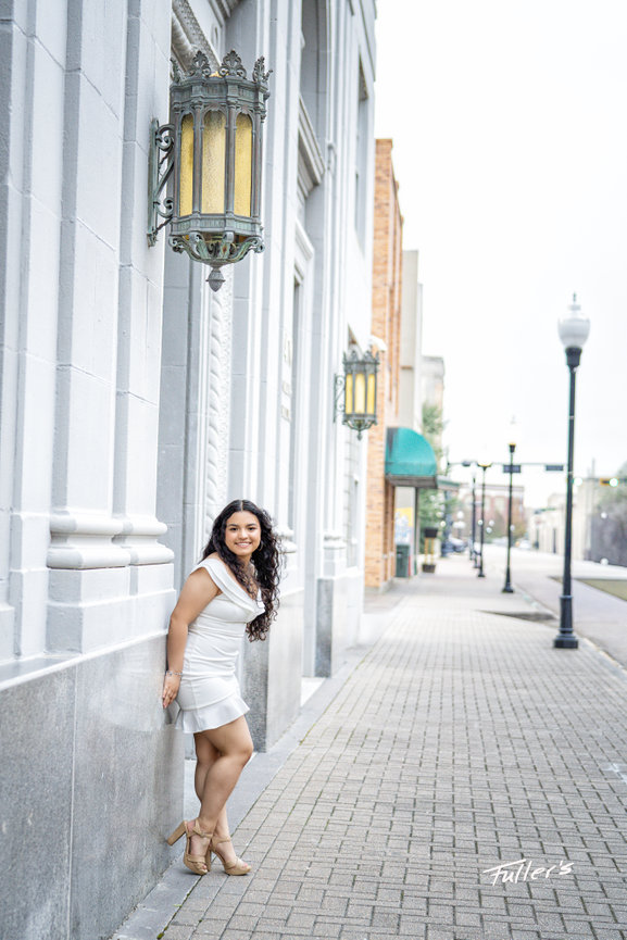 Contact Fuller's Photography Studios LLC in Buna, Texas to book senior photography sessions.