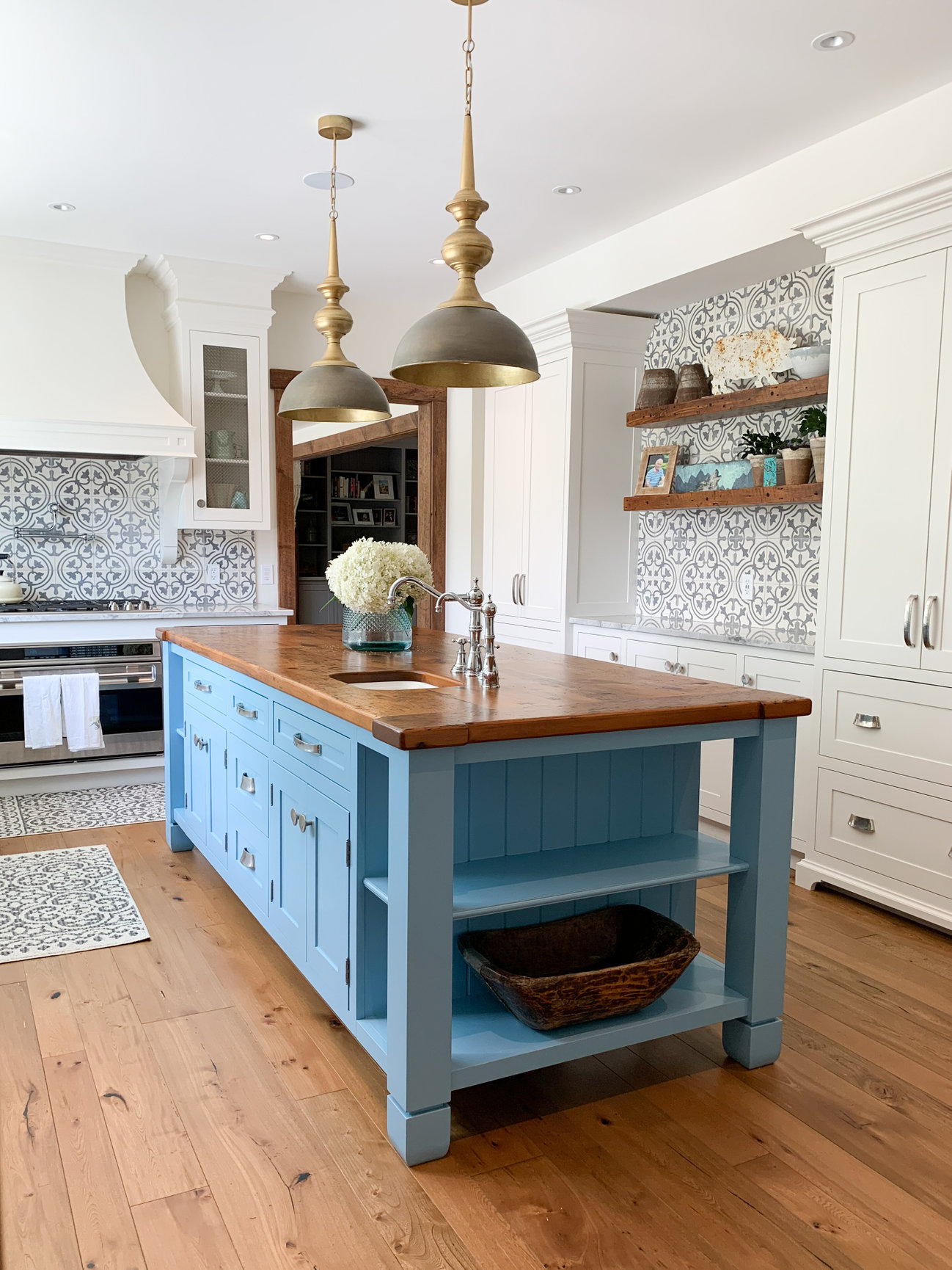2022 Kitchen Décor Trends - Bloomsbury Fine Cabinetry Inc.