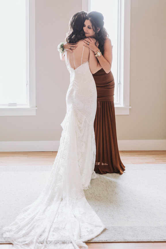 Refined portrait session imagery from Britta Marie Studios in Burnsville, MN.
